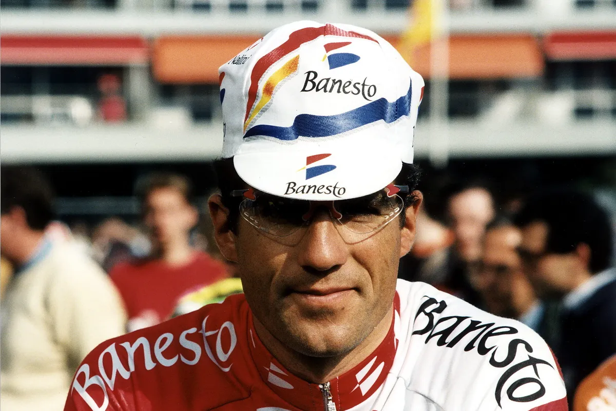 (GERMANY OUT) 1964Sportler, Radrennen E- Porträt im Trikot derBanesto-Mannschaft- 1996 (Photo by Kachel/ullstein bild via Getty Images)