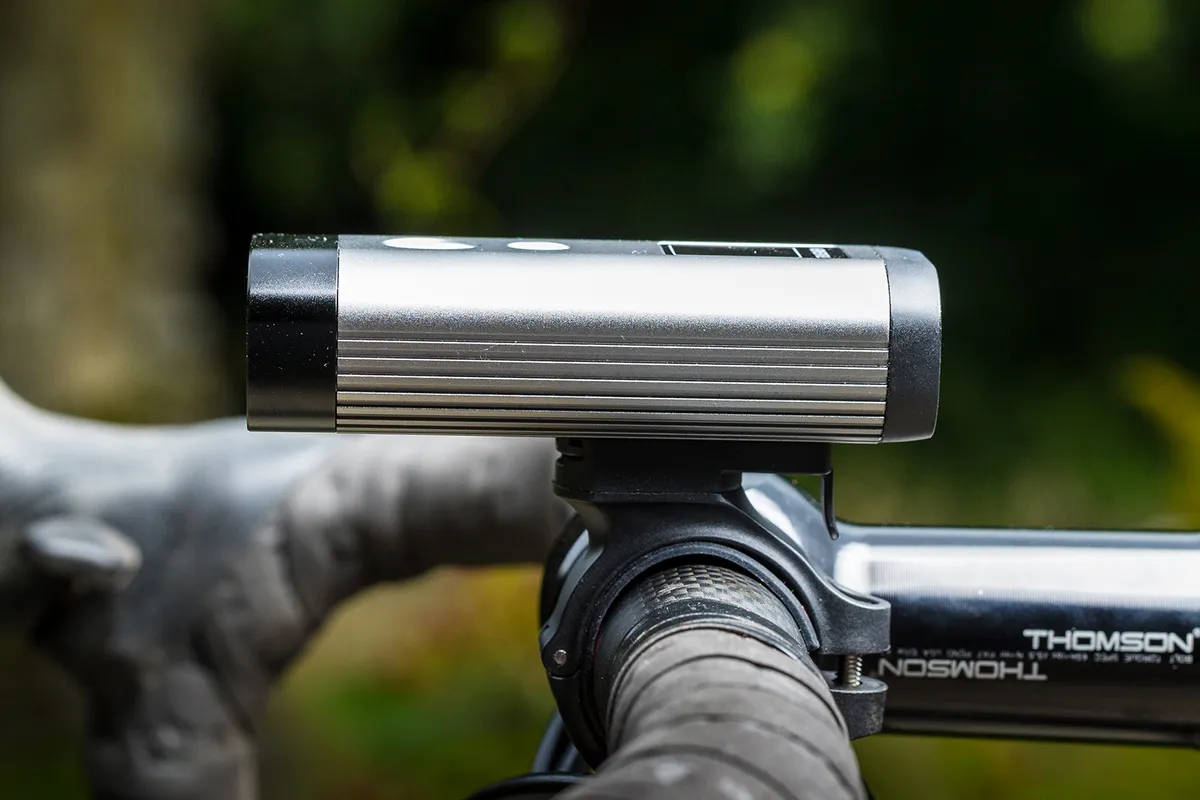 Side on view of the Ravemen PR1200 front light for road cycling