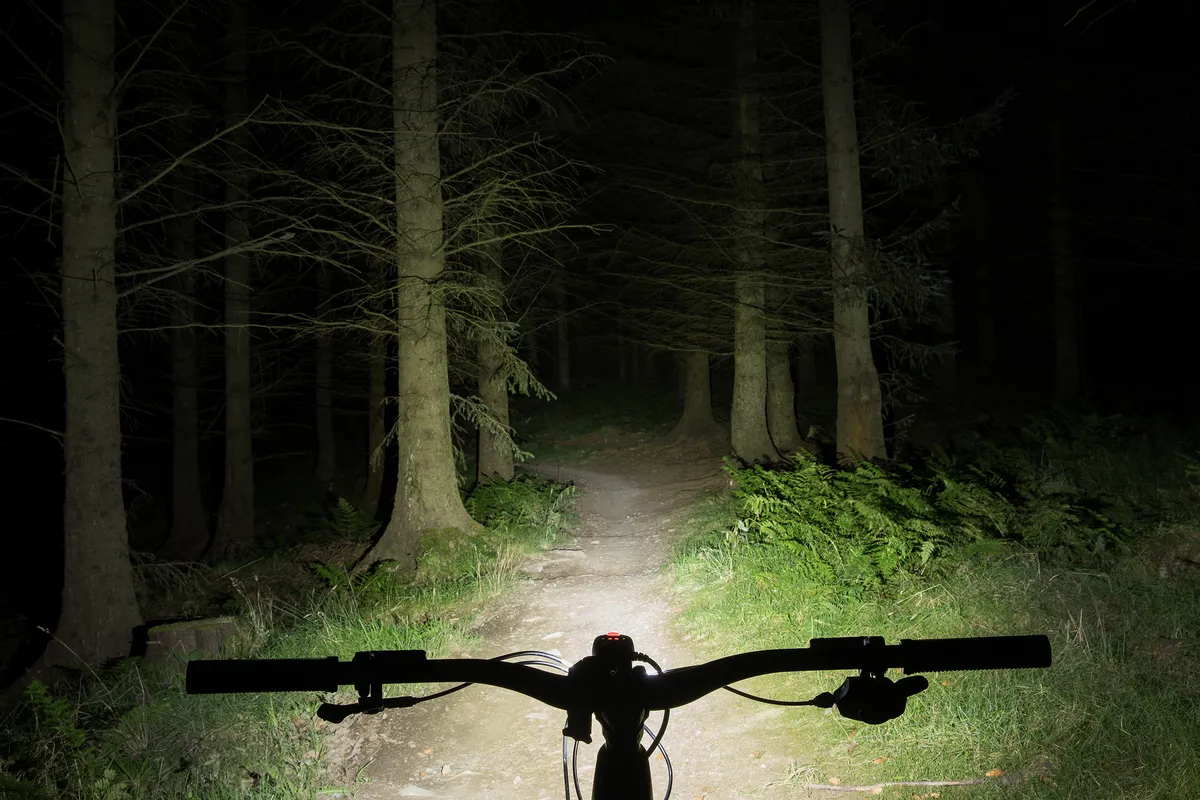 NiteRider Pro 2200 Race mountain bike front light beam shot