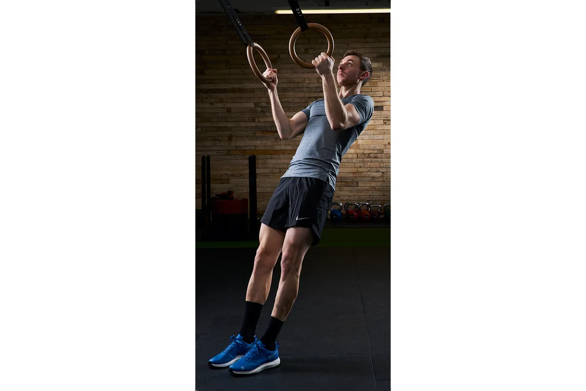 Incline pull-ups - An exercise to strengthen your shoulders and neck