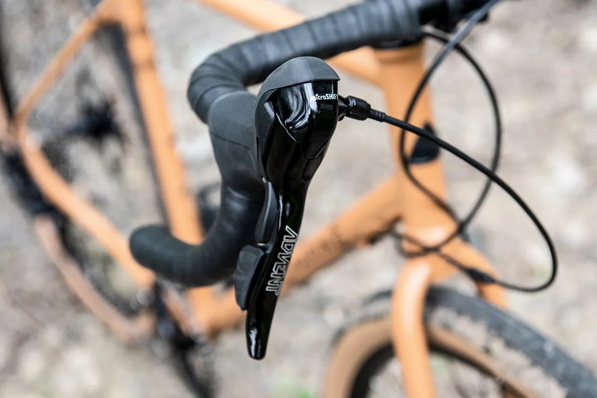 The Marin Nicasio   gravel bike has Tektro Mira cable disc brakes with Advent levers