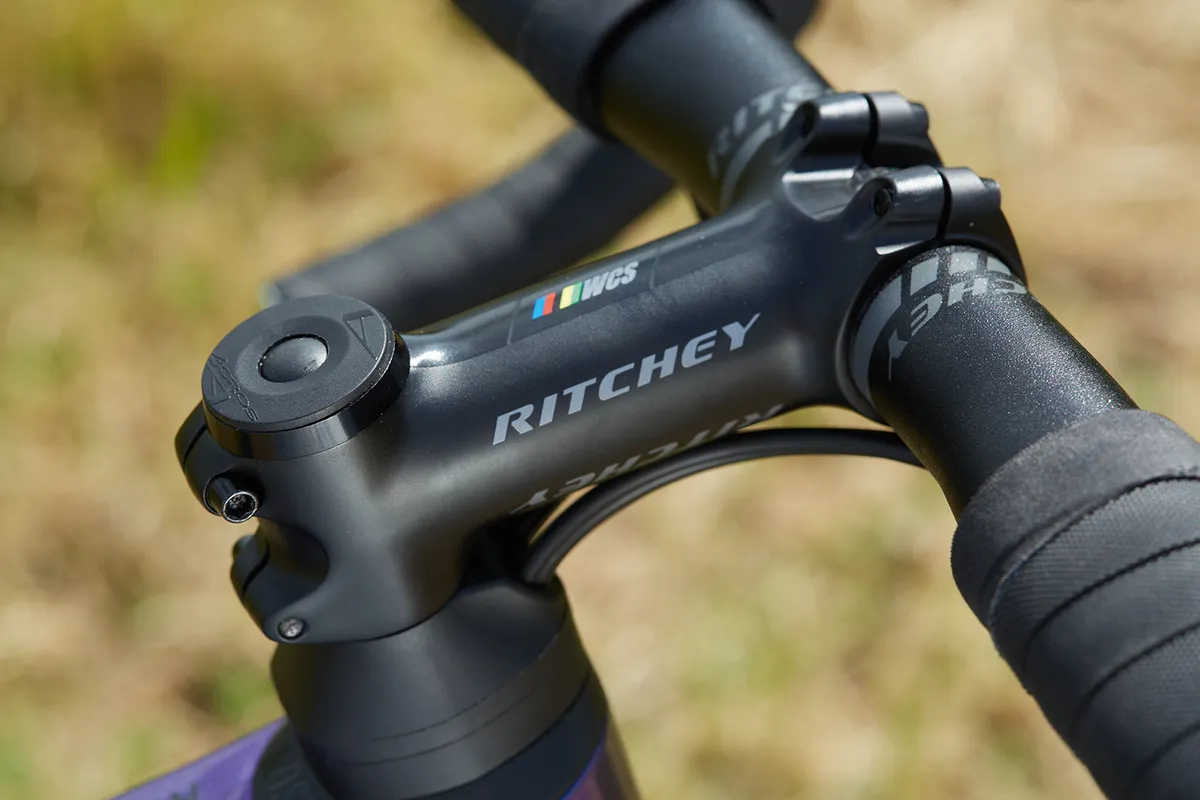 The Rose Reveal Four Disc Ultegra road bike incorporates a Ritchey bar and stem