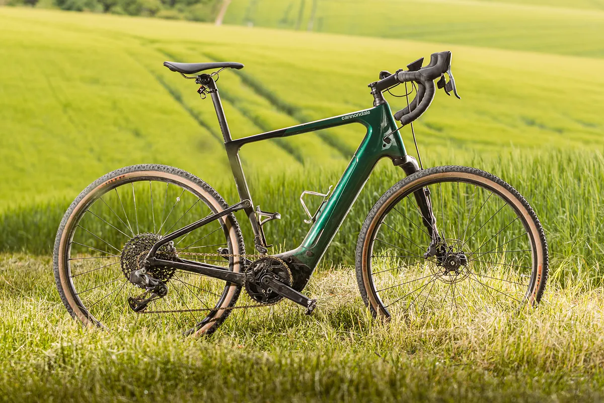 Pack shot of the Cannondale Topstone Neo Carbon 1 Lefty gravel eBike in green