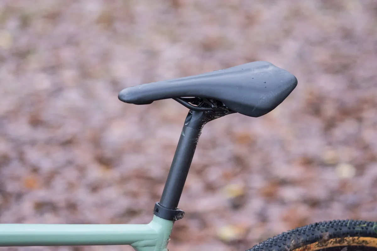 Seatpost and saddle