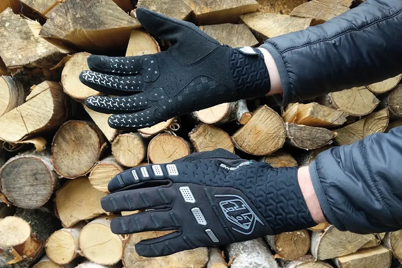 Troy Lee Designs Swelter mountain biking gloves in black