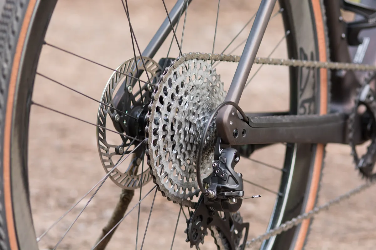 Cross-chaining explained: Shimano and SRAM on drivetrain wear and  efficiency - BikeRadar