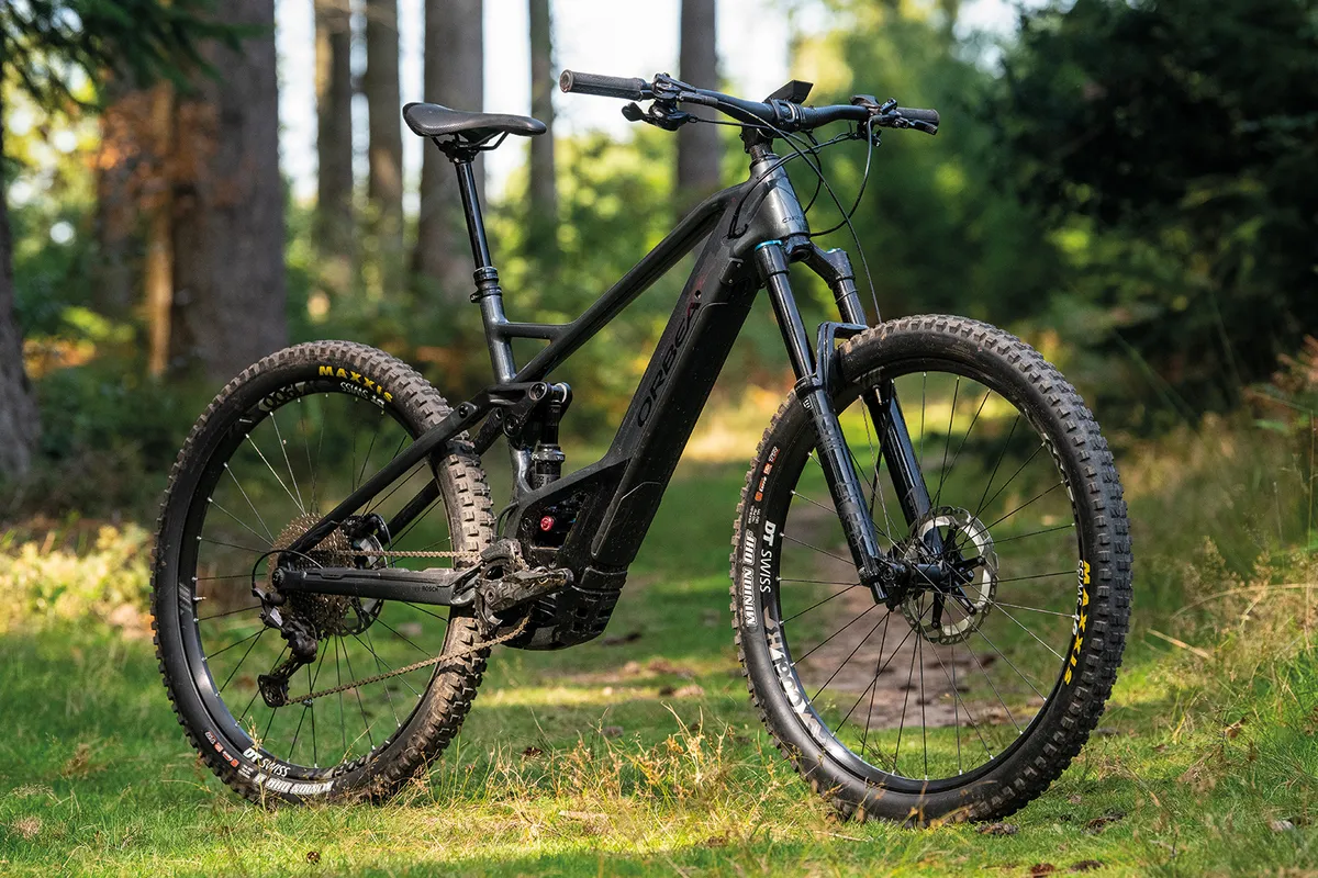 Angled pack shot of the Orbea Wild FS H10 full-suspension mountain ebike