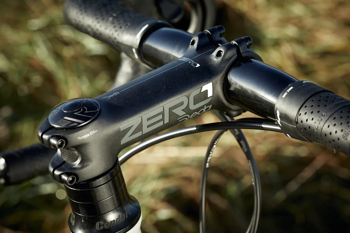 The Condor Fratello Disc road bike is equipped with Italian made Deda bar and stem