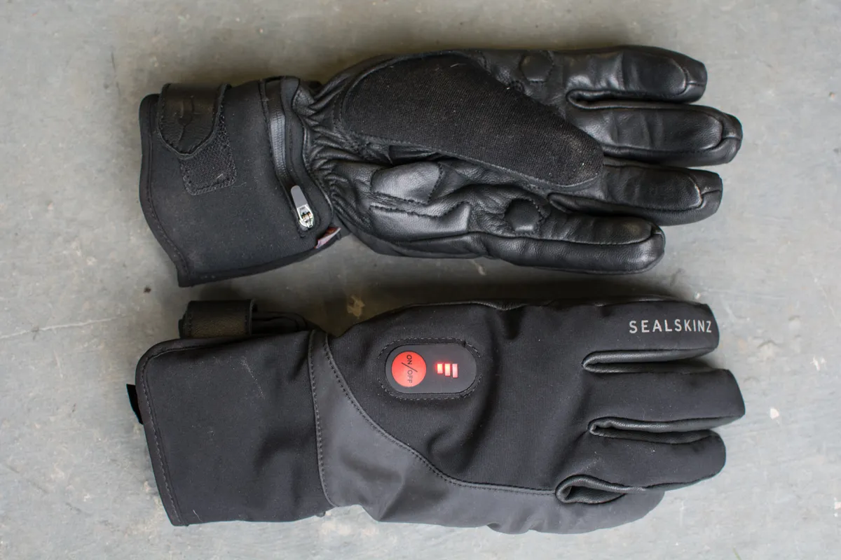 Sealskinz heated cycling gloves