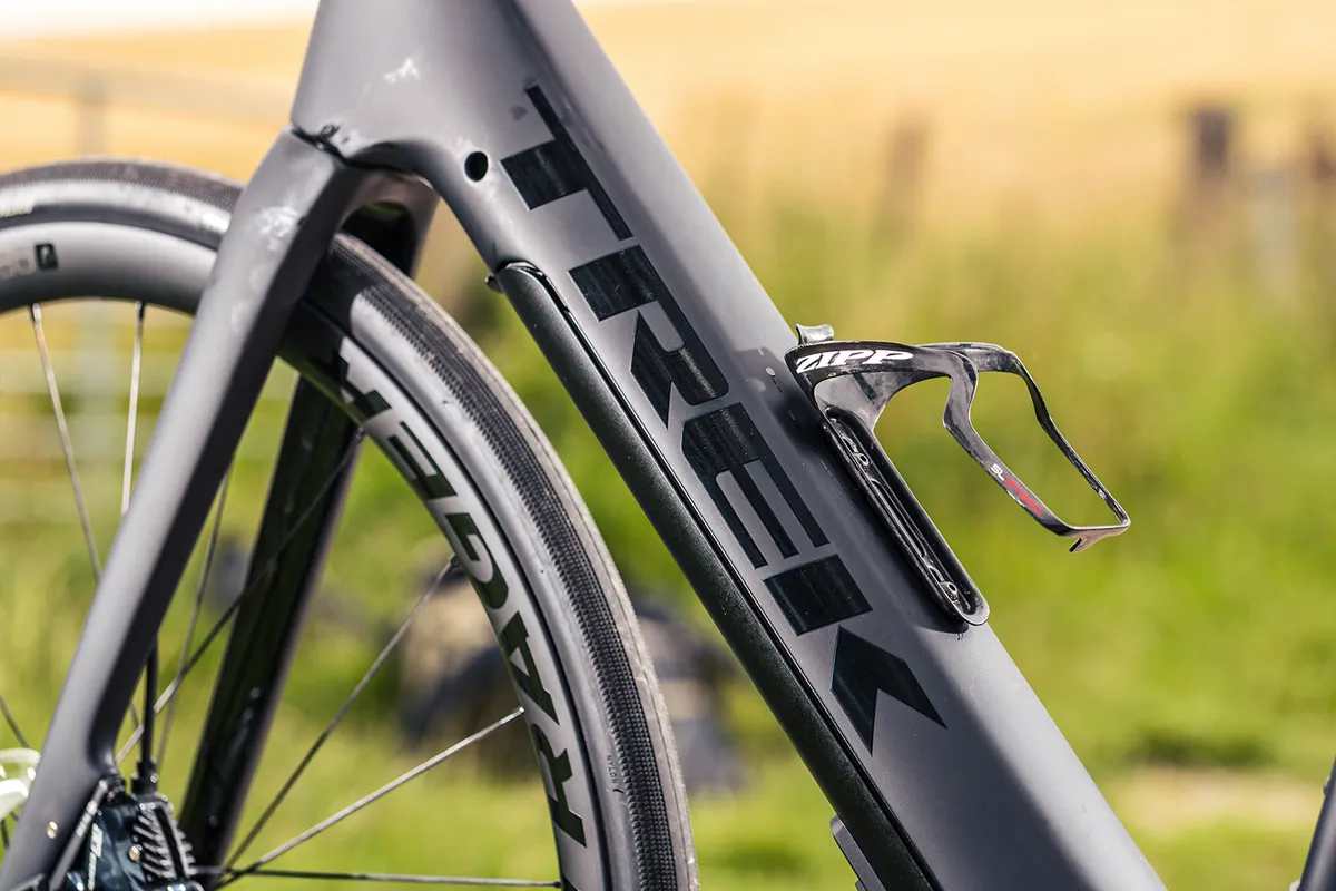 The frame of the Trek Domane  LT 7 is constructed from 500 series OCLV carbon