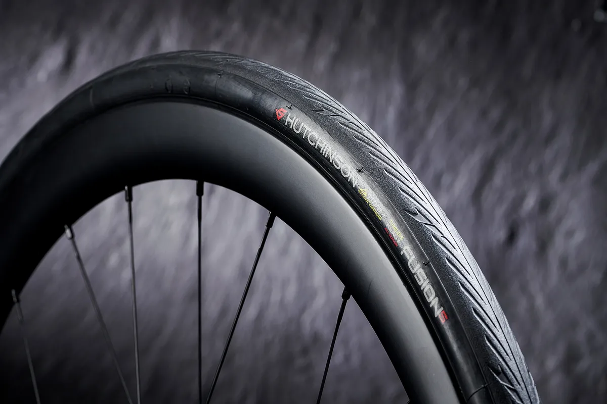Hutchinson Fusion 5 Performance 11Storm road tyre