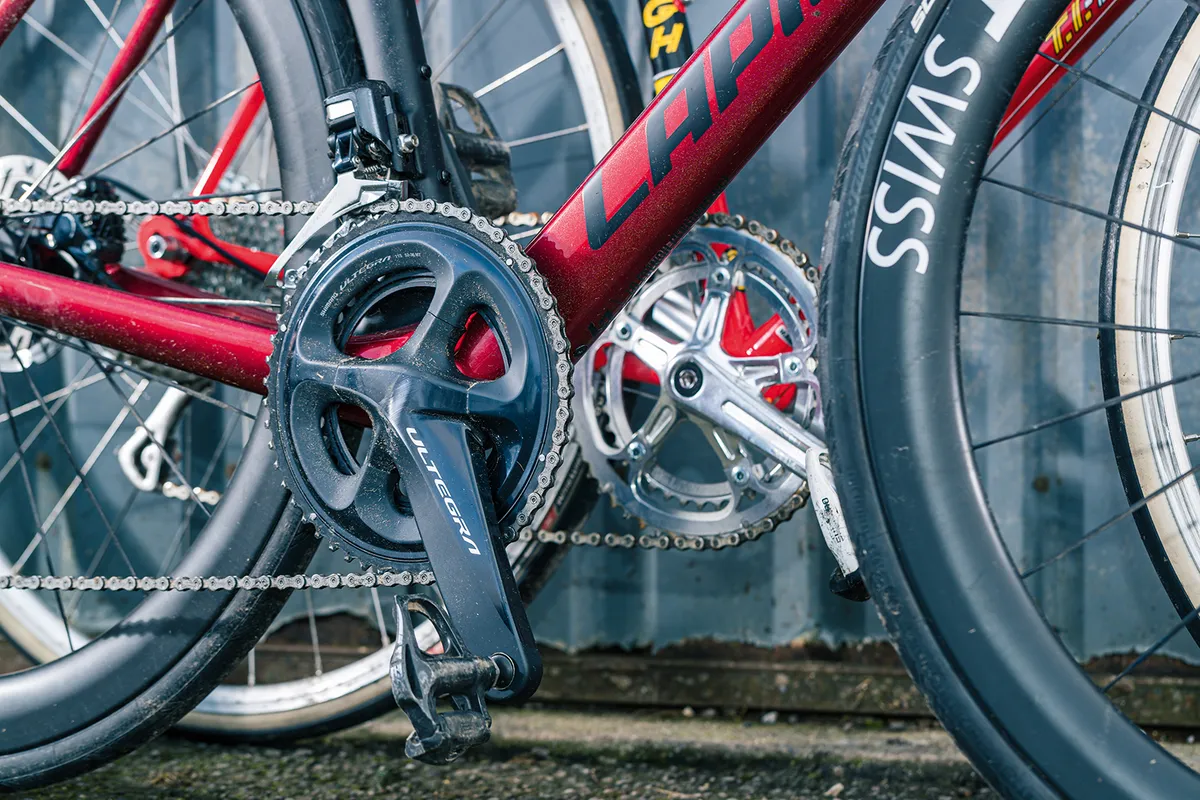 The Lapierre Aircode DRS 8.0 is equipped with the Shimano’s Ultegra electronic