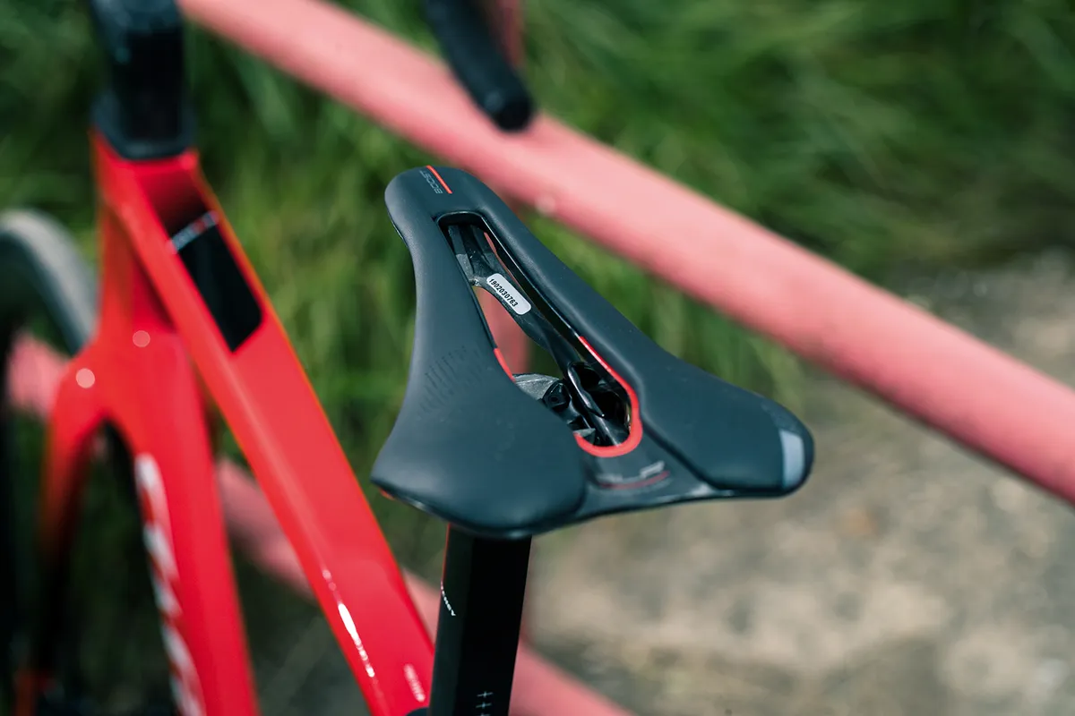 The Wilier Triestina Cento10 SL Ultegra Di2 road bike is equipped with a Selle Italia’s Boost SLR saddle