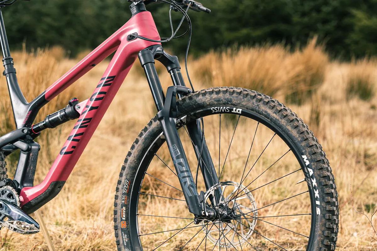 The Canyon Spectral 29 CF 7 full suspension mountain bike is equipped with a RockShox Pike Select RC fork