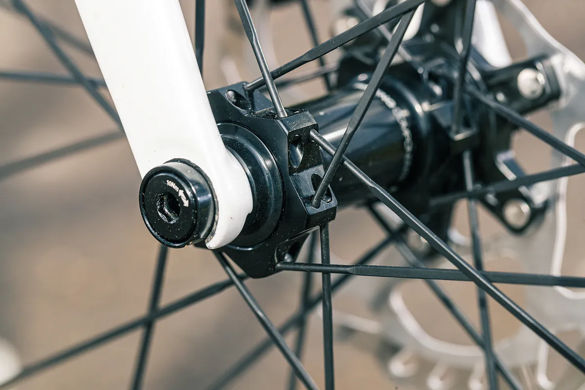 Lapierre uses Speed Release thru-axle front and rear