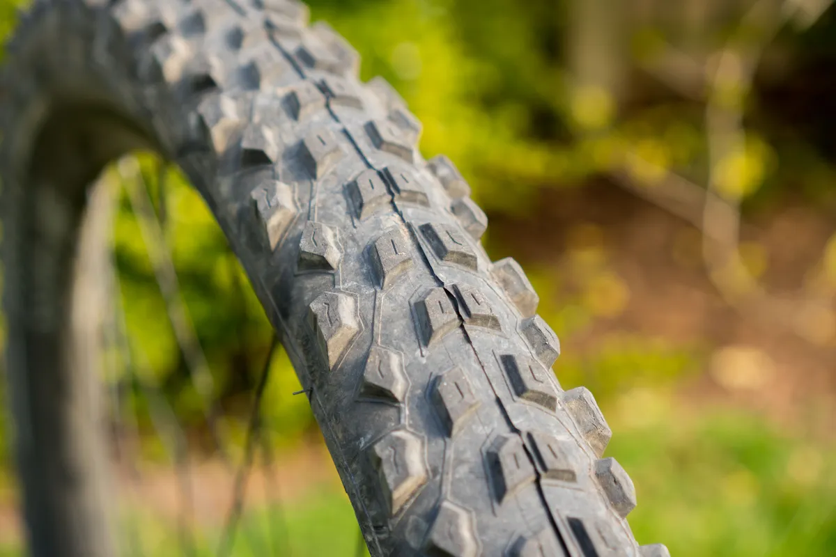Pirelli Scorpion Enduro S 29x2.4 hardwall Smartgrip compound mountain bike tyre