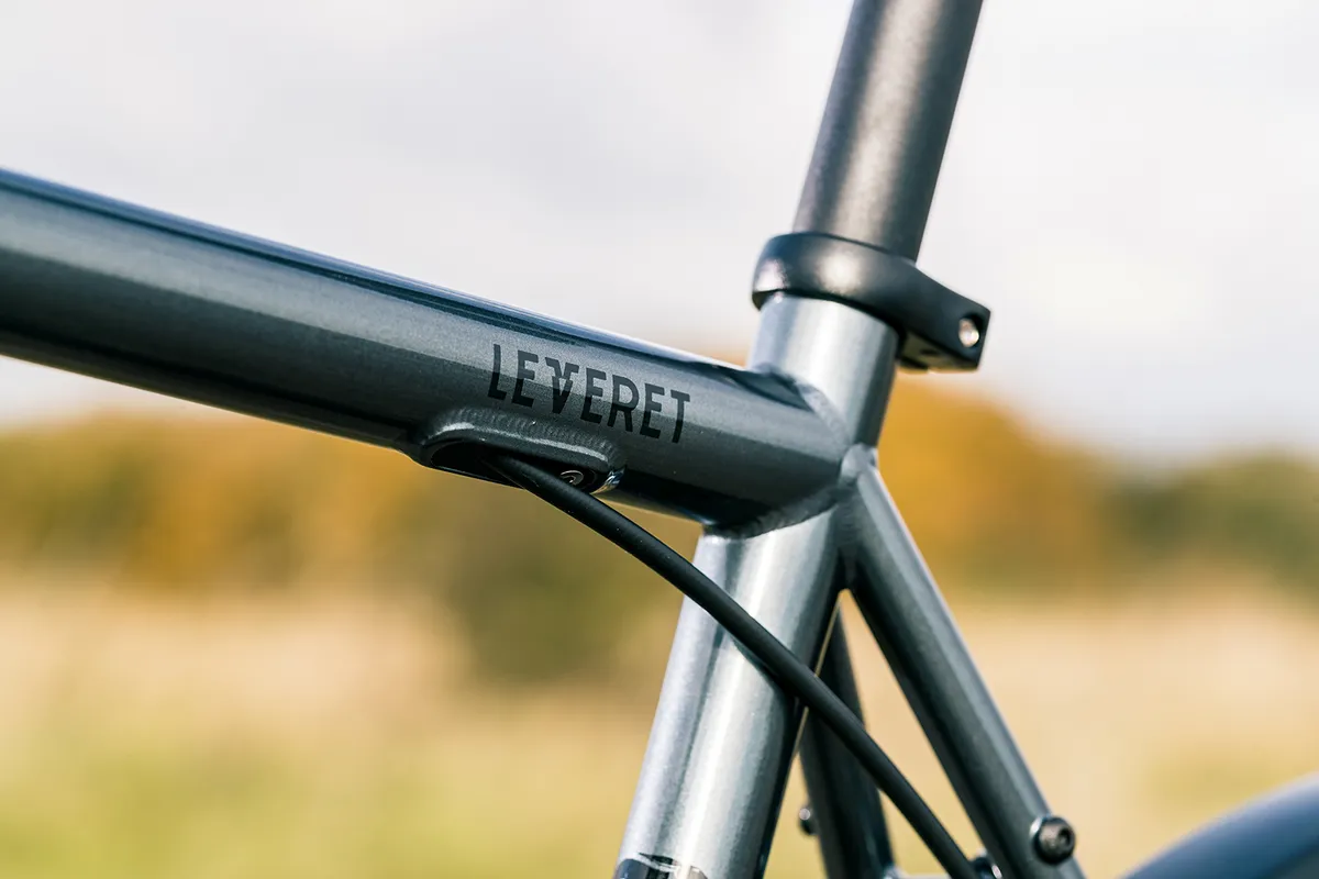 The Shand Leveret road/commuter is well made from steel
