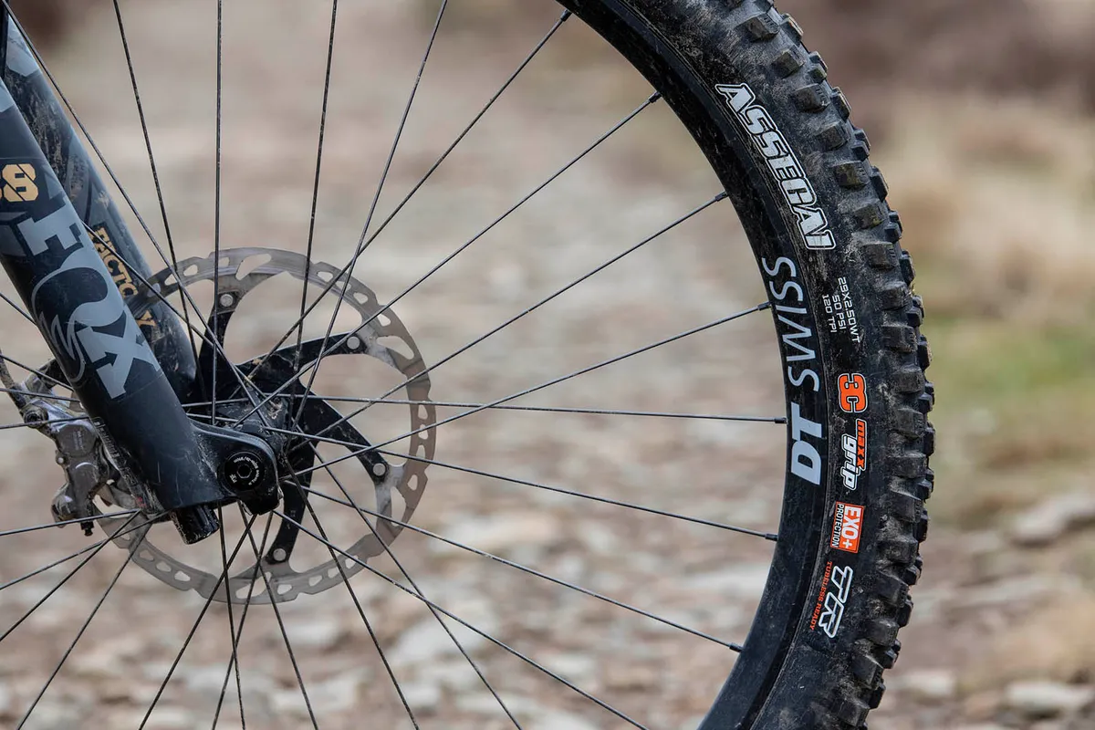 The Vitus Sommet CRX 29 full suspension mountain bike is equipped with Maxxis tyres