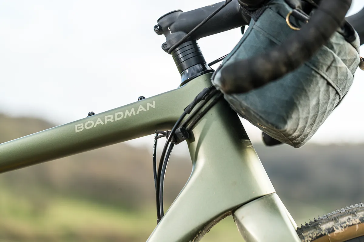 Head tube of the Boardman ADV 9.0 gravel bike