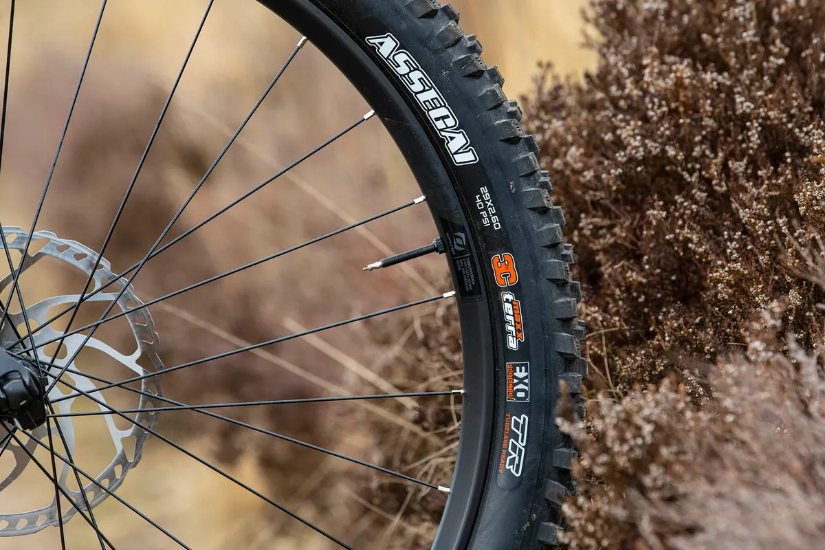 Maxxis Assegai tyre on the front of the Scott Ransom 920 full suspension mountain bike