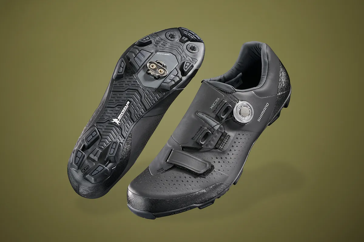 Shimano XC501 shoe for gravel cycling