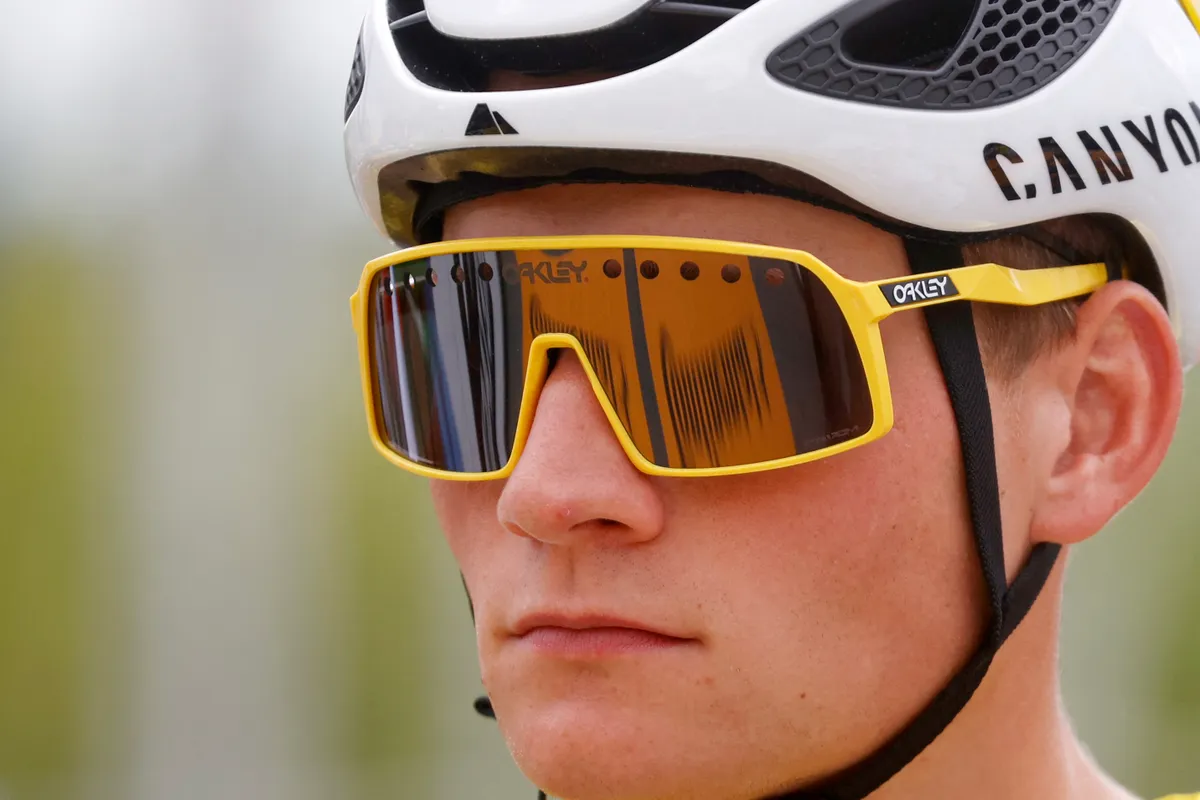 Custom yellow Oakley Sutro sunglasses worn by Mathieu van der Poel 2021 Tour de France