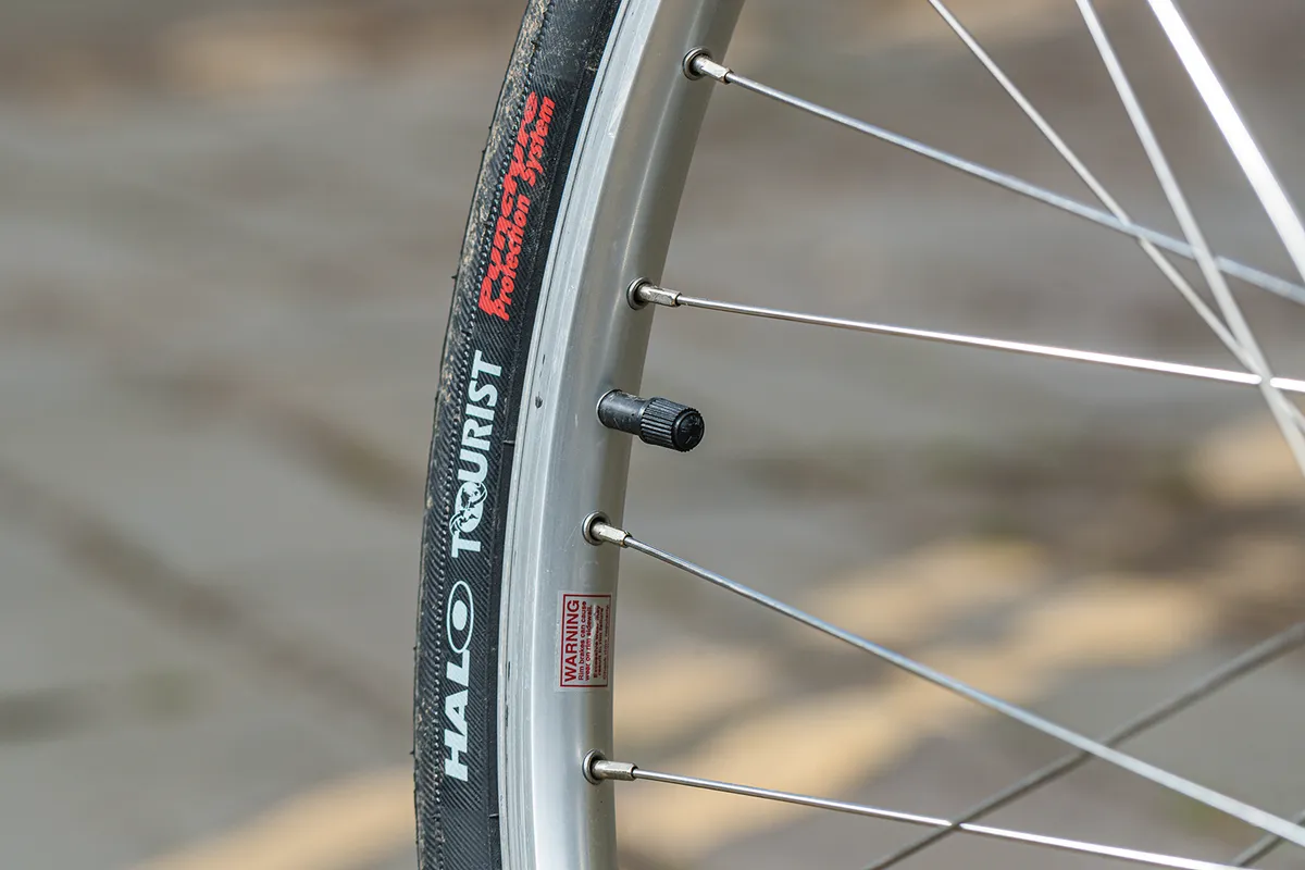Halo Tourist tyres on the The Light Blue Parkside commuter road bike