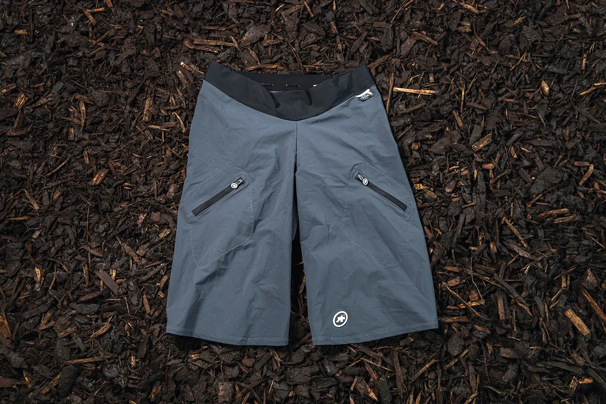 Assos Trail Cargo shorts