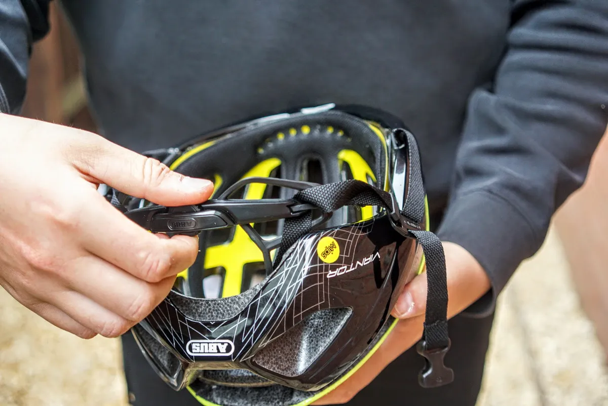 How to wear and fit a bicycle helmet safely