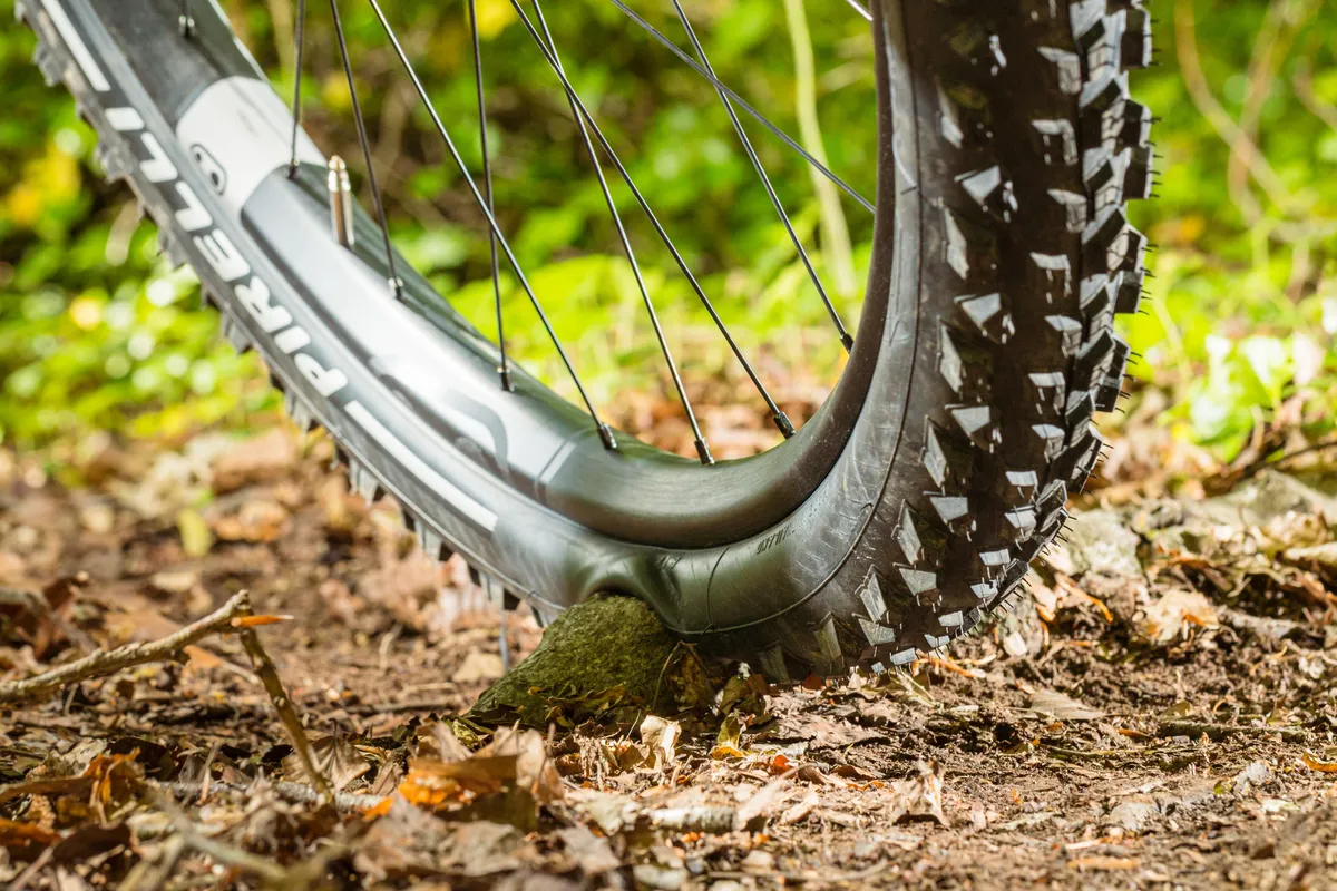 Mountain bike tyre pressure, pinch flat puncture