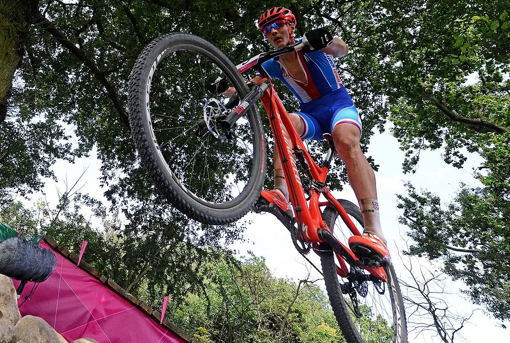 Czech Republic's Jaroslav Kulhavy competes to win the men's cycling cross-country mountain bike race of the London 2012 Olympic Games on August 12, 2012 at Hadleigh Farm in Benfleet. AFP PHOTO / CARL DE SOUZA (Photo credit should read CARL DE SOUZA/AFP/GettyImages)