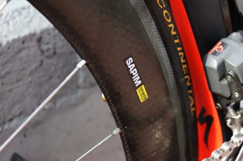Cavendish's 2011 wheels combined Zipp rims and Sapim spokes
