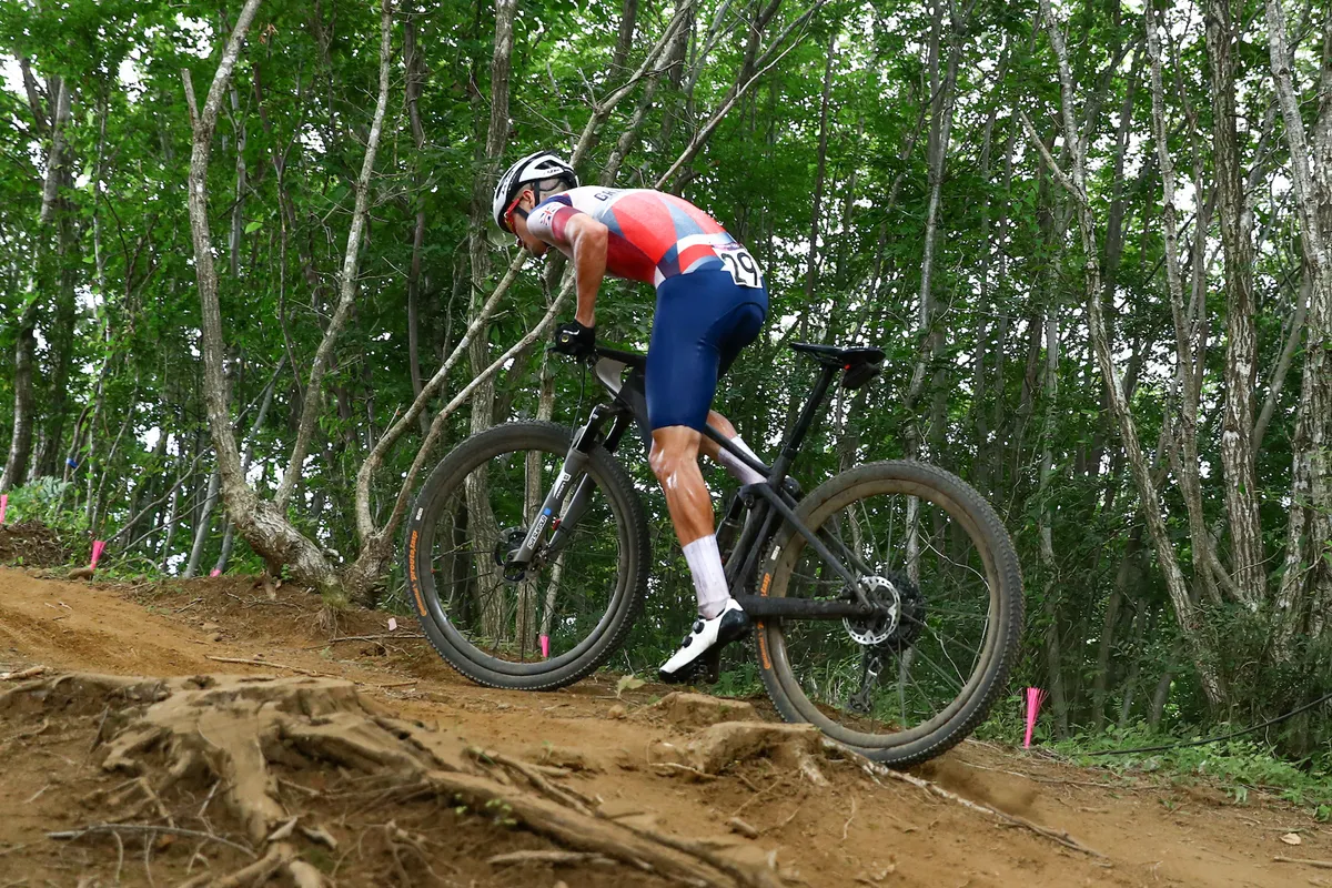 Tom Pidcock riding the men's XC race at the Tokyo 2020 Olympic Games