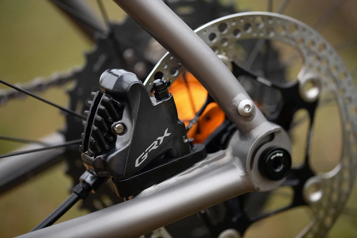 The J Laverack GRiT gravel is equipped with Hope RX4 hydraulic disc brakes