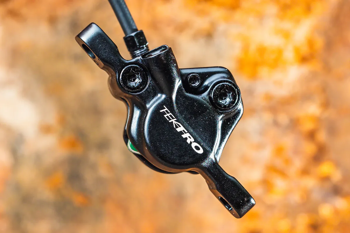 Tektro HD-M285 disc brakes for mountain bike