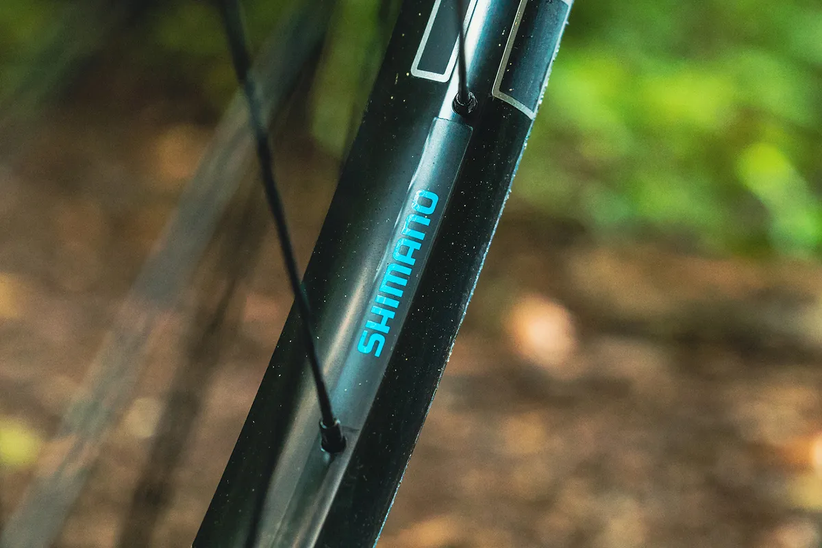Shimano MT620 mountain bike wheelset