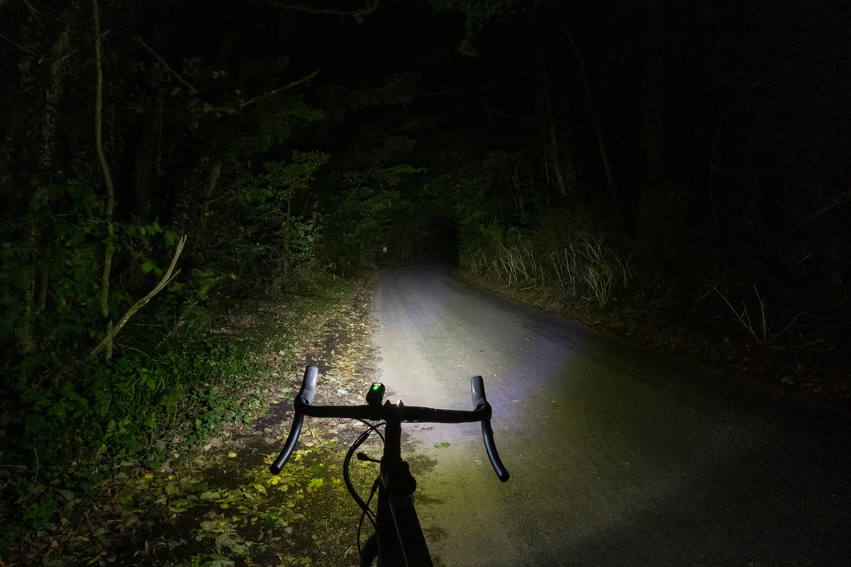 Halfords Advanced 500 front light for road cycling - beam shot