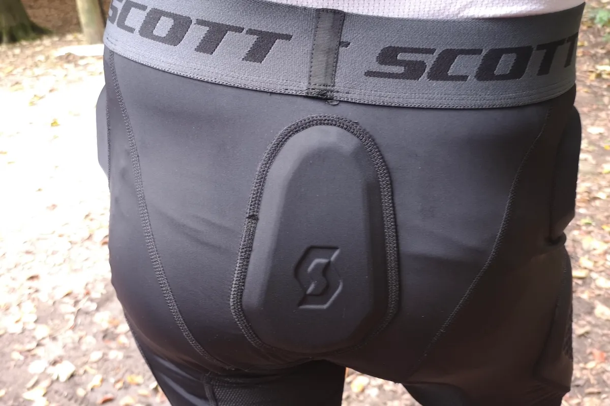 Scott protection shorts rear