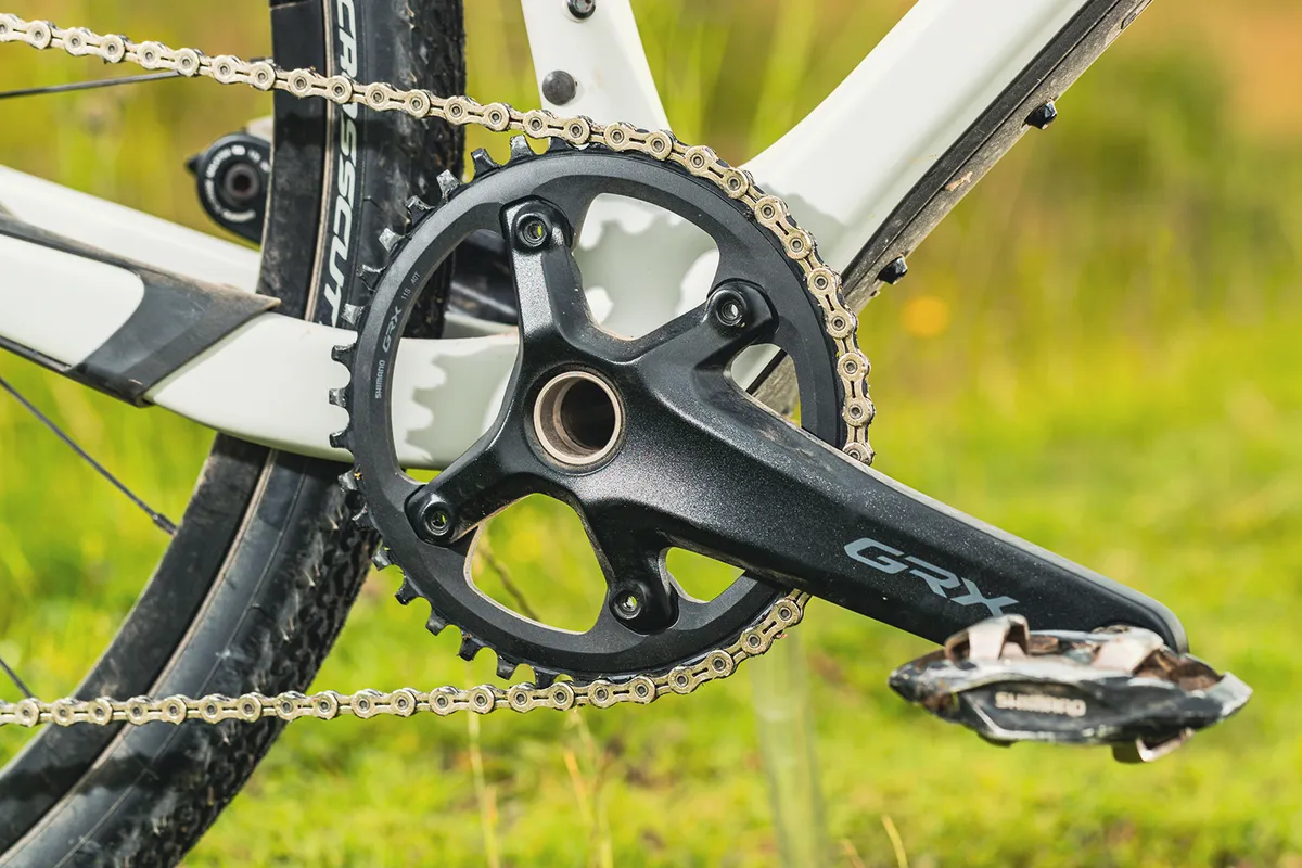 The Shimano GRX driventrain on the Giant Revolt Advanced 1 only has a rear mech