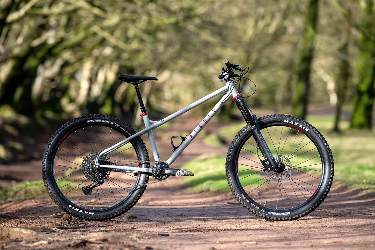 Pack shot of the Ribble HT 725 Pro hardtail mountain bike