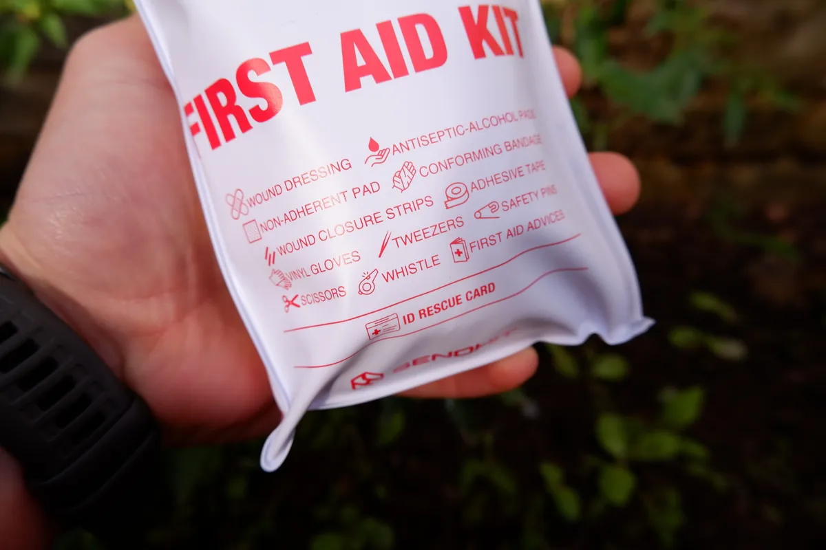 Sendhit First aid kit contents