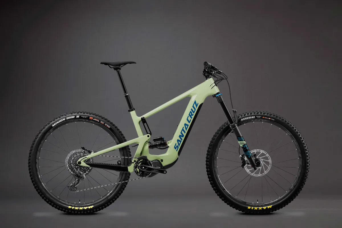 The Heckler S costs £7,999, which gets you upgraded suspension anb drivetrain over the R model.