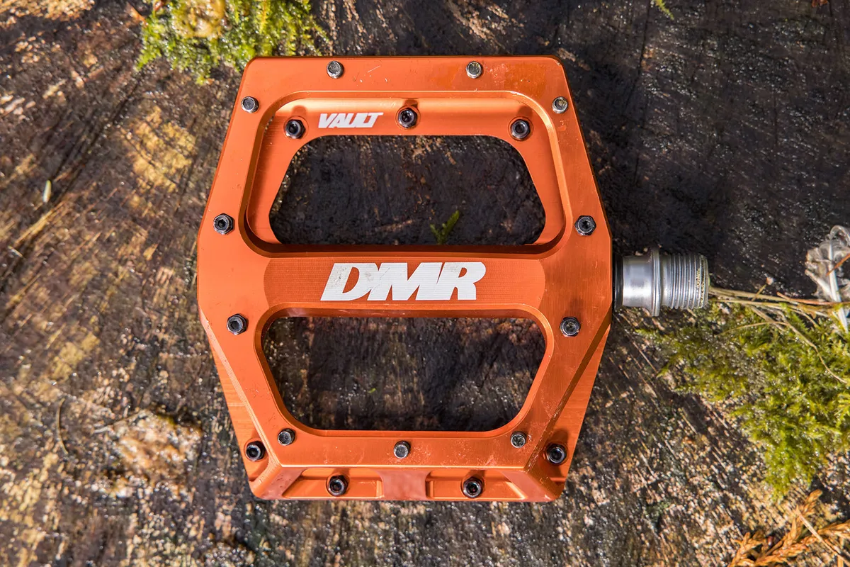 DMR Vault mountain bike flat pedals