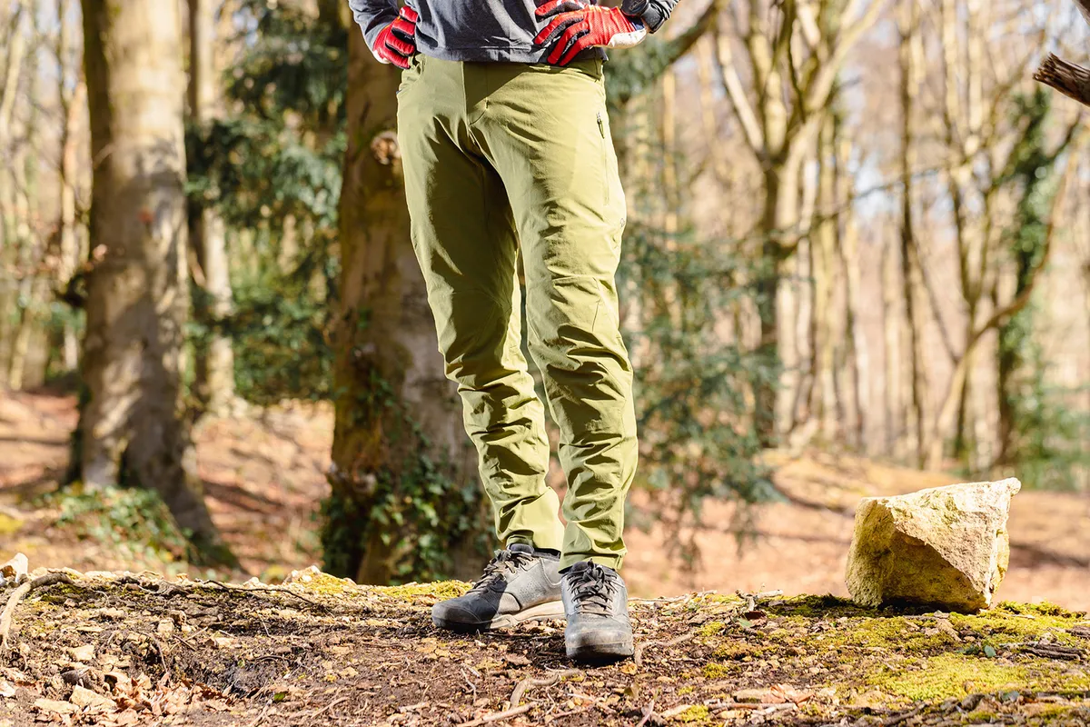 Enduro MTB pants and shorts in Athletic Fit and Regular Fit