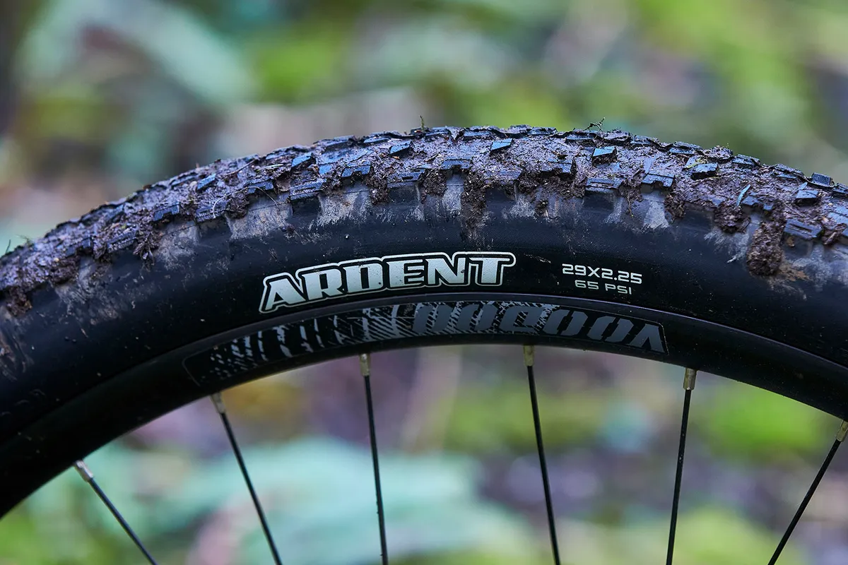 The Voodoo Bizango hardtail trail mountain bike is equipped with Maxxis Ardent tyres