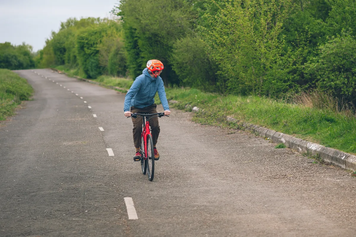 Beginner's cycling skills for adults – being aware