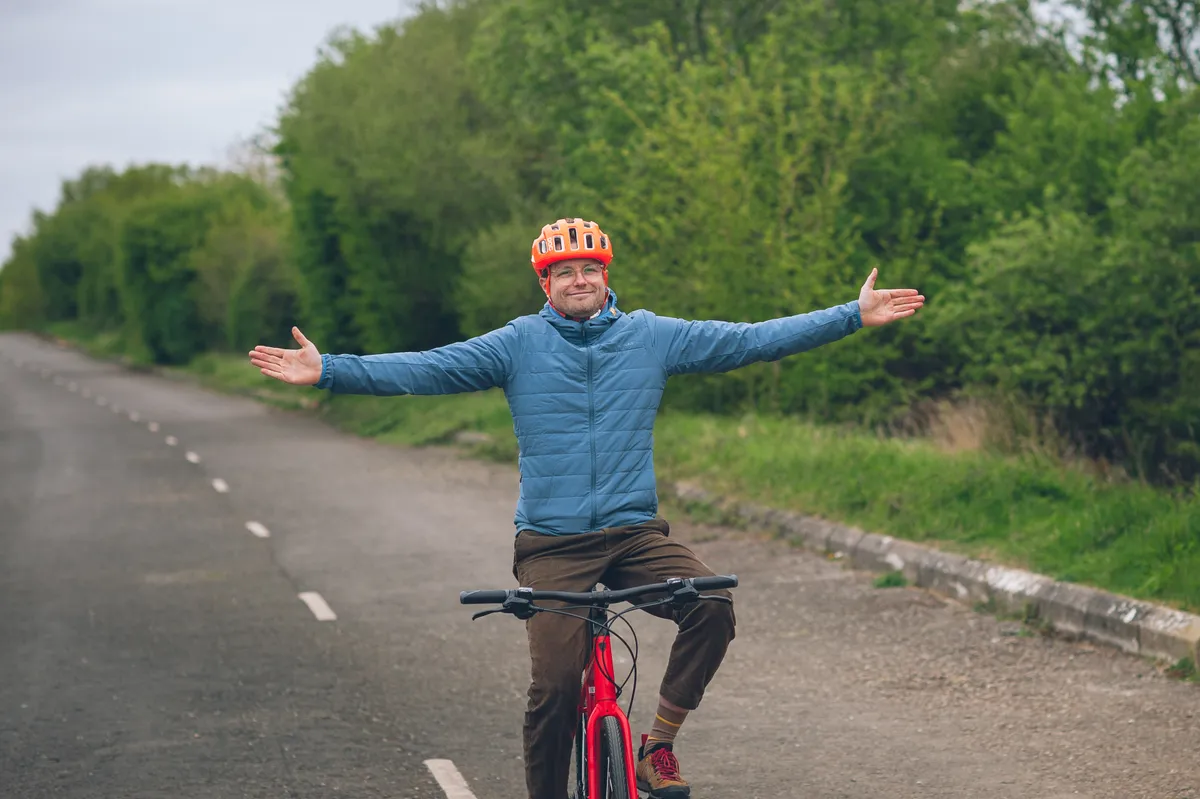 Beginner's cycling skills for adults – signalling