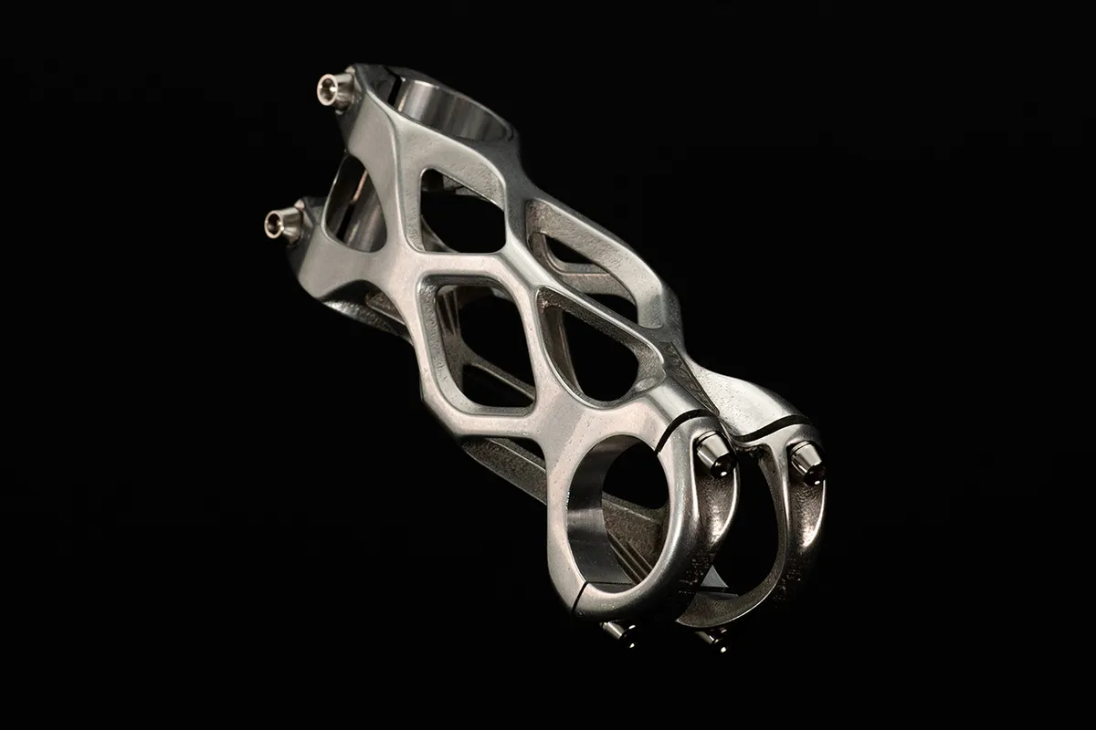 Meet the Mythos Elix, the world’s first 3D printed stem