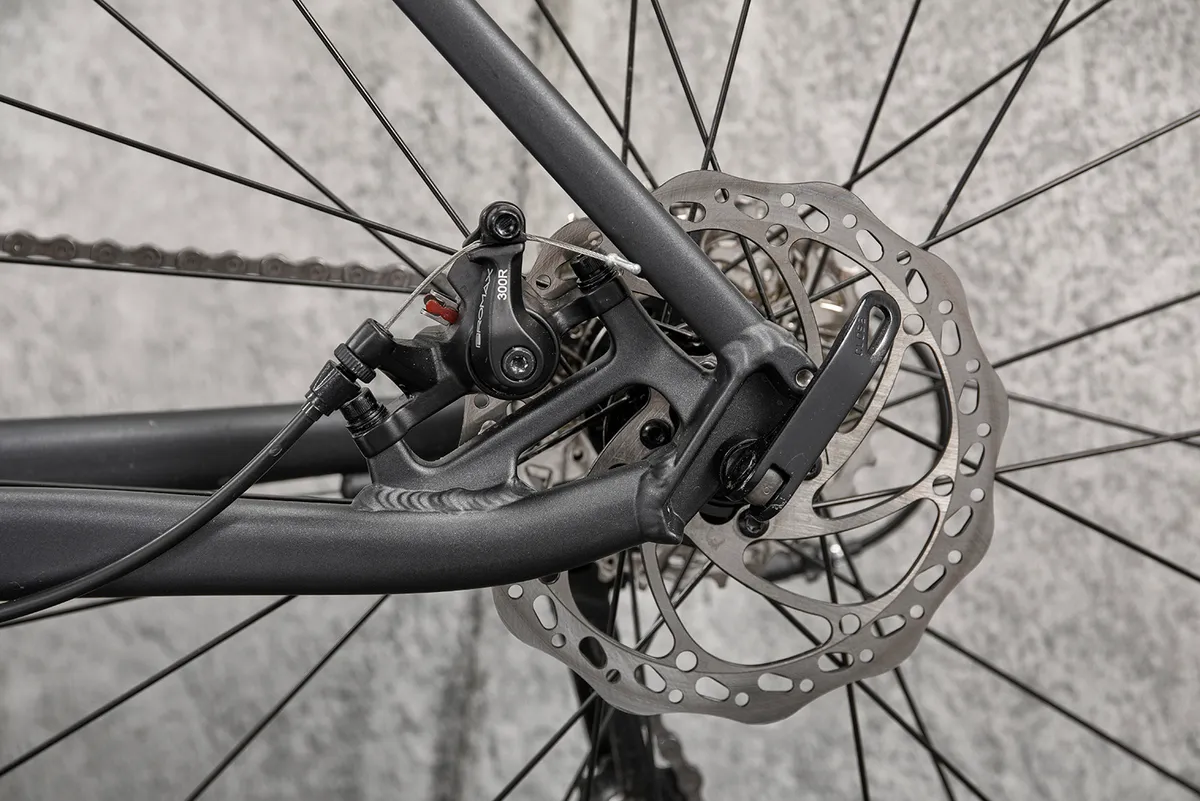 Promax DSK-300R brakes on the Triban RC500 road bike