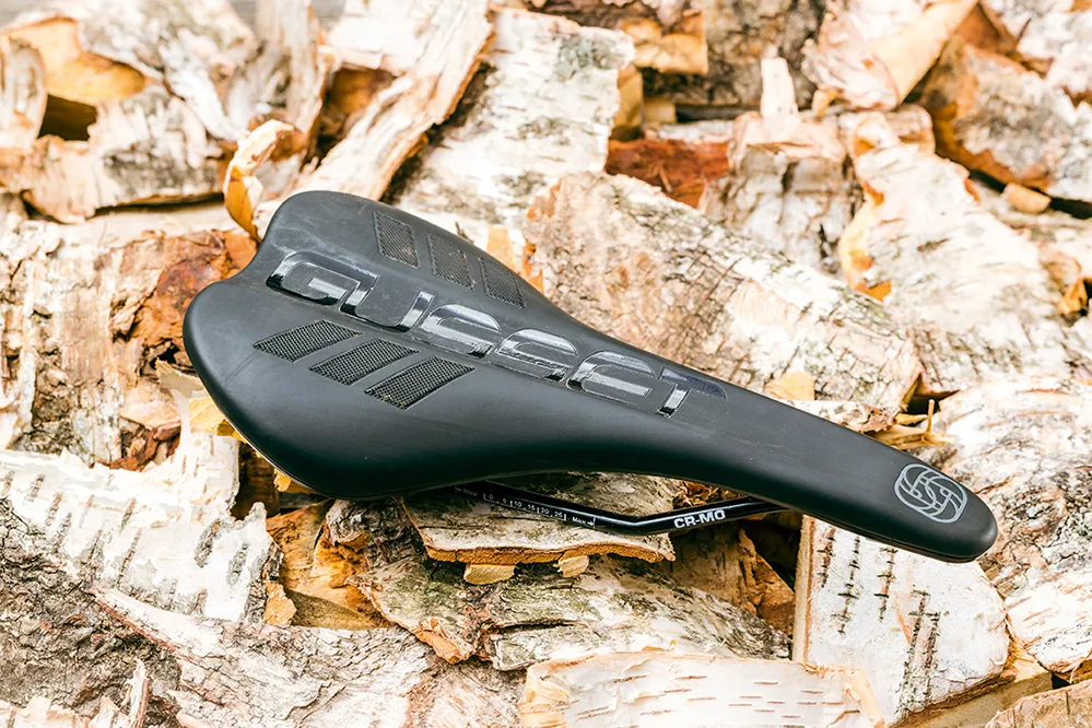Gusset S2 AM saddle for mountain bikes